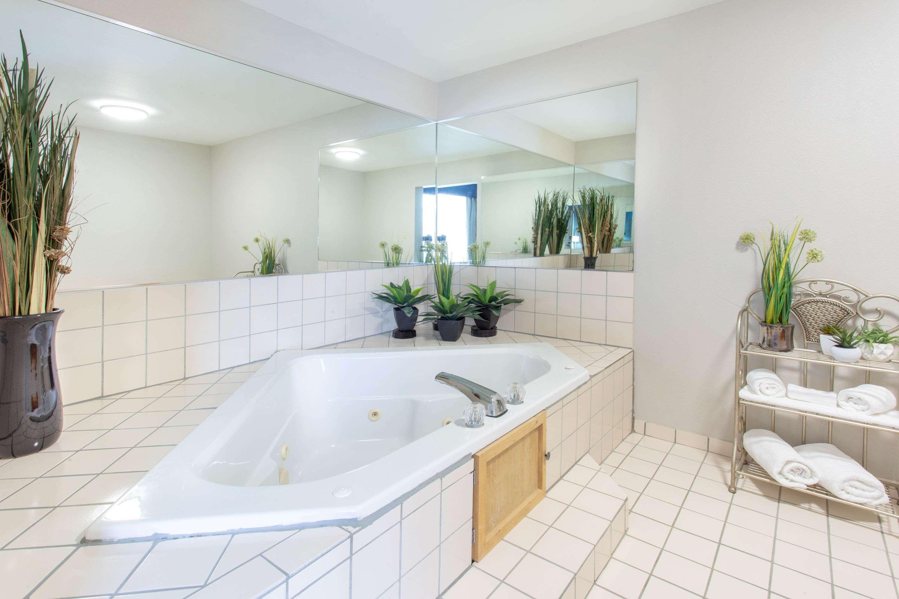 Wingate by Wyndham Indianapolis Airport Plainfield Hotel Bagian luar foto
