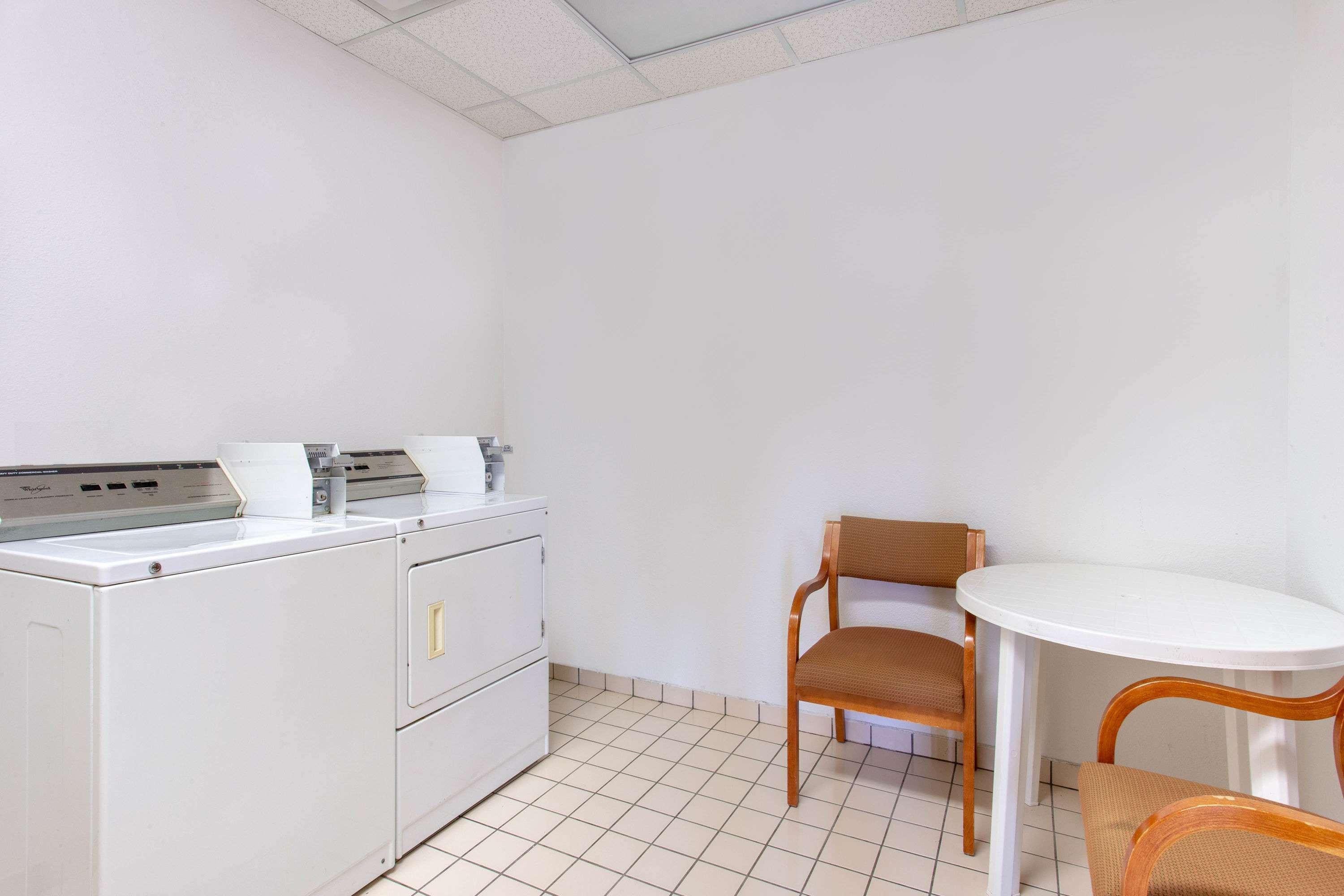 Wingate by Wyndham Indianapolis Airport Plainfield Hotel Bagian luar foto