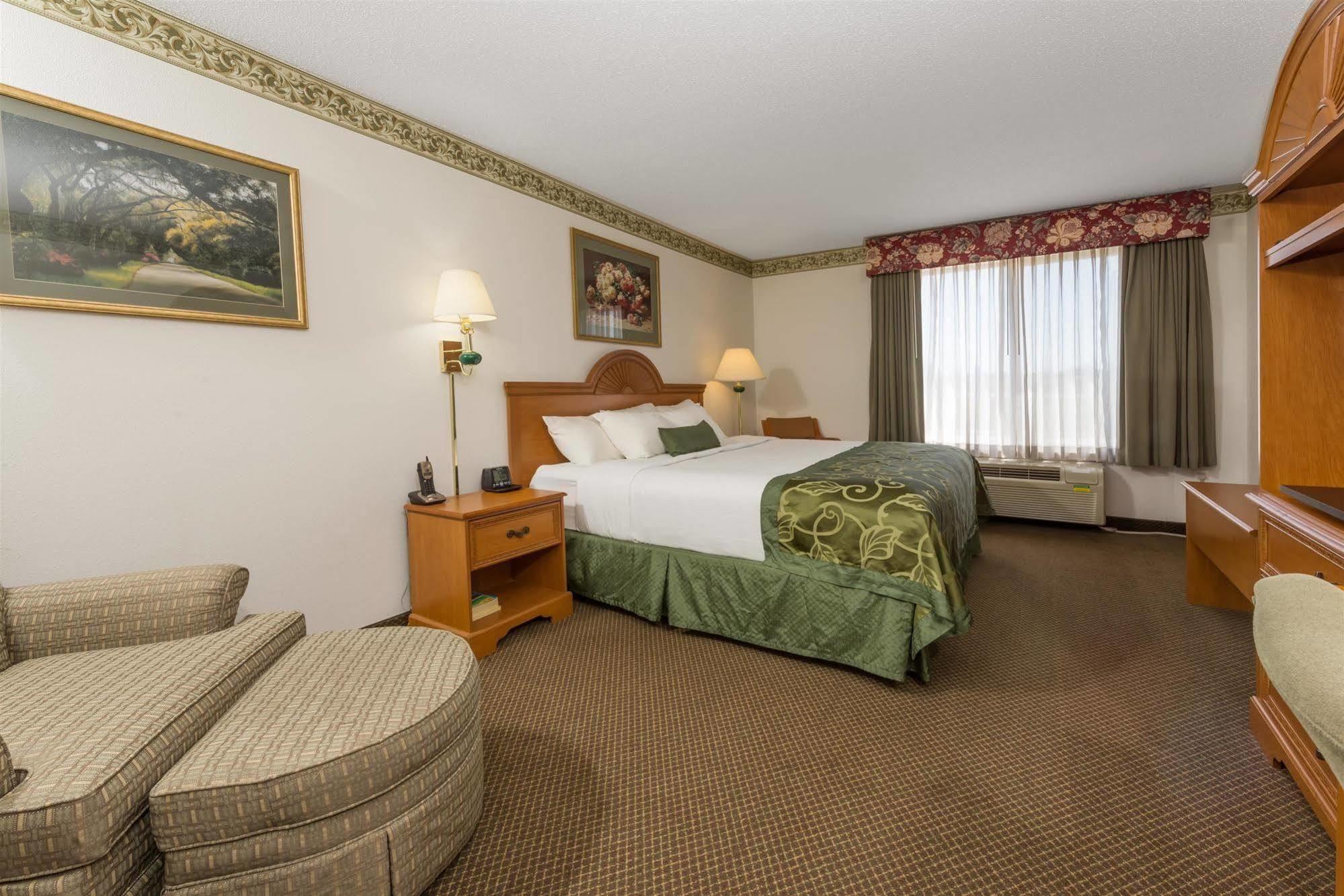 Wingate by Wyndham Indianapolis Airport Plainfield Hotel Bagian luar foto